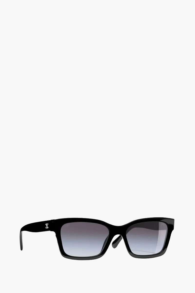 CHANEL CC Logo Square Sunglasses in Black/Grey Gradient Acetate 1