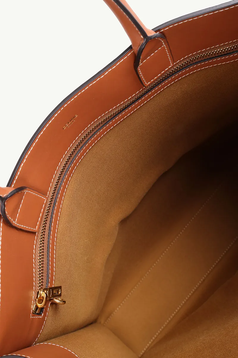 CELINE Vertical Cabas in Black/Tan Canvas with Shetland Logo Pattern 3