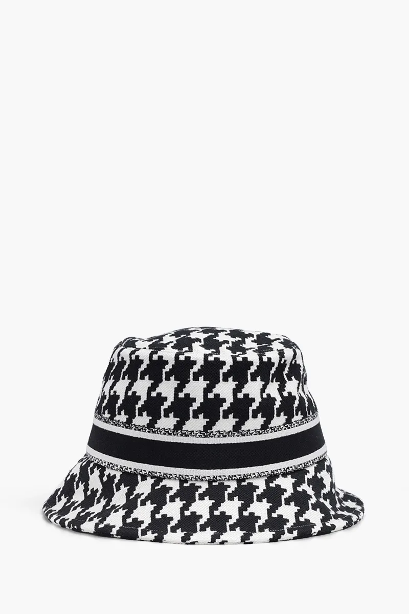 CHRISTIAN DIOR 30 Montaigne Small Brim Bucket Hat in Black/White with Large Houndstooth Motif 1