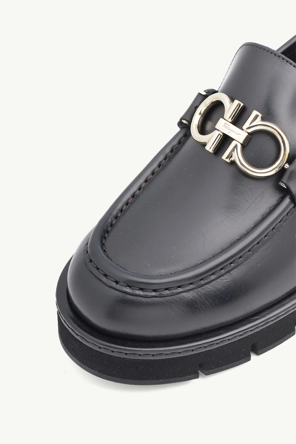 FERRAGAMO Women Gancini Heel 2cm Loafer in Black Calf Leather 4