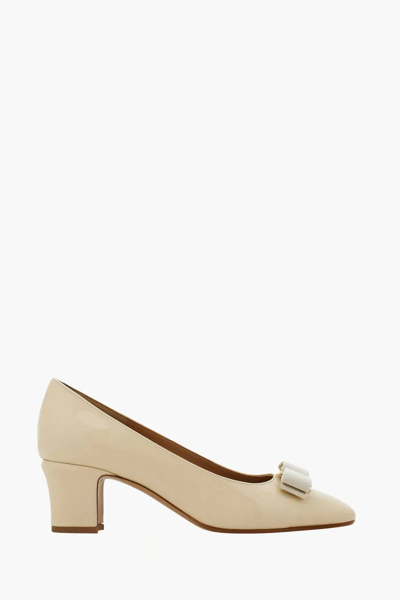 FERRAGAMO Vara Bow Block Heel Pumps 55mm in Mascarpone Nappa Leather 0
