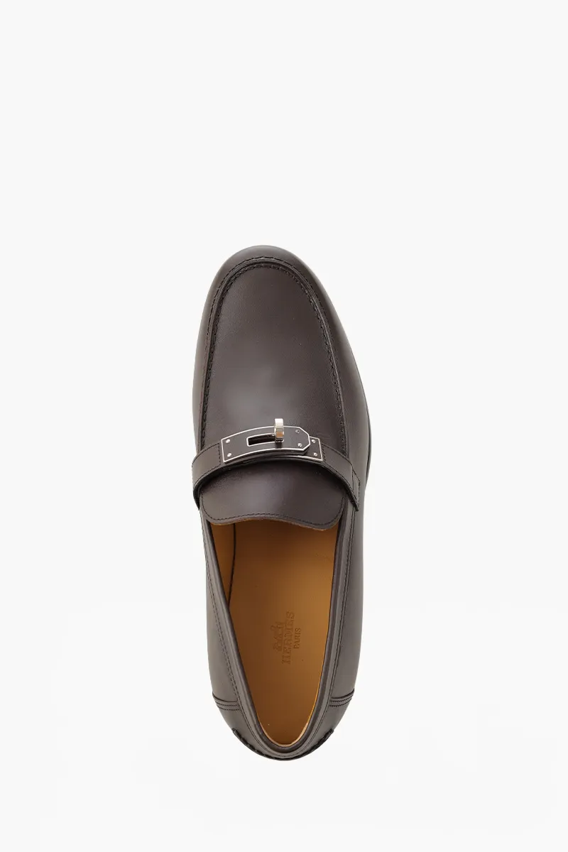 HERMÈS Destin Loafers in Ebony/Brown Calfskin with Kelly Buckle 4