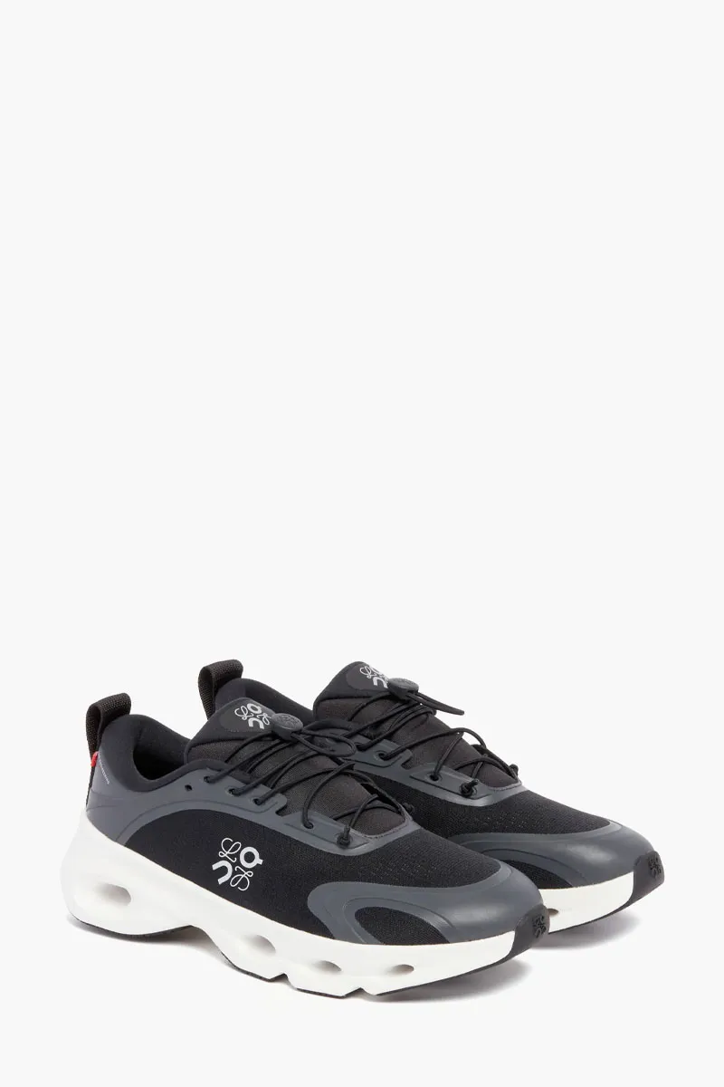 LOEWE X ON Women Cloudsolo Low Top Sneaker in Black/White 2